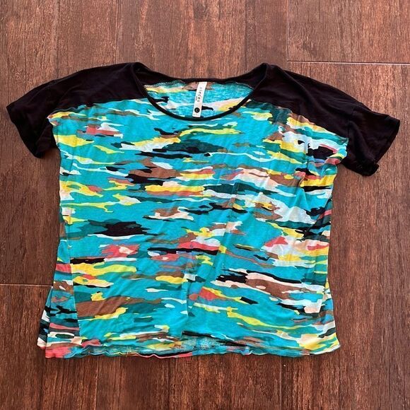 Kensie Pieces Colorful Camo Short Sleeve T-shirt - Picture 1 of 5